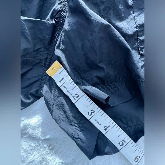 Fabletics Ultra High Waisted Piped Short in Black Size Small - Picture 6 of 8